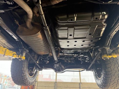 Used 2003 Lexus LX 470 4WD image 79