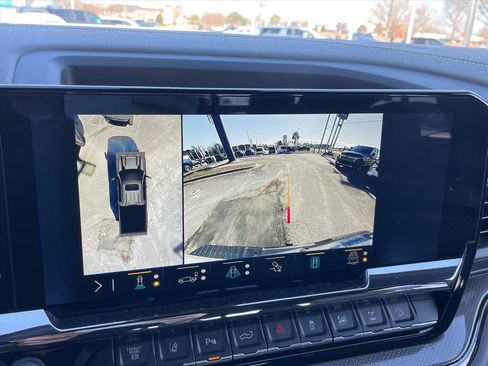 Used 2025 Chevrolet Silverado 2500 ZR2 image 12