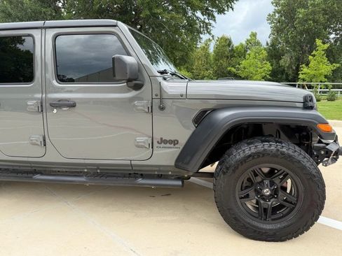 Used 2020 Jeep Gladiator Sport w/ Quick Order Package 24S AWD/4WD image 10