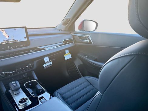 New 2026 Mitsubishi Outlander SE FWD image 25