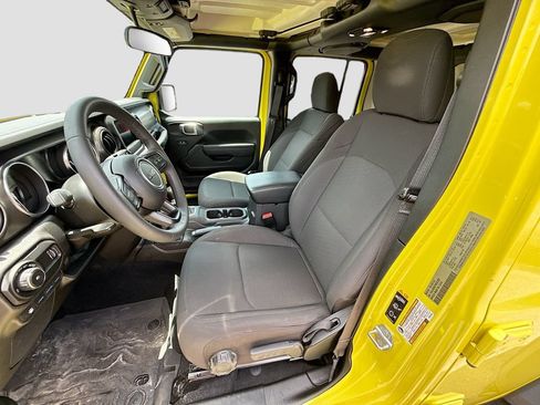 Used 2023 Jeep Wrangler Unlimited w/ Convenience Group AWD/4WD image 23