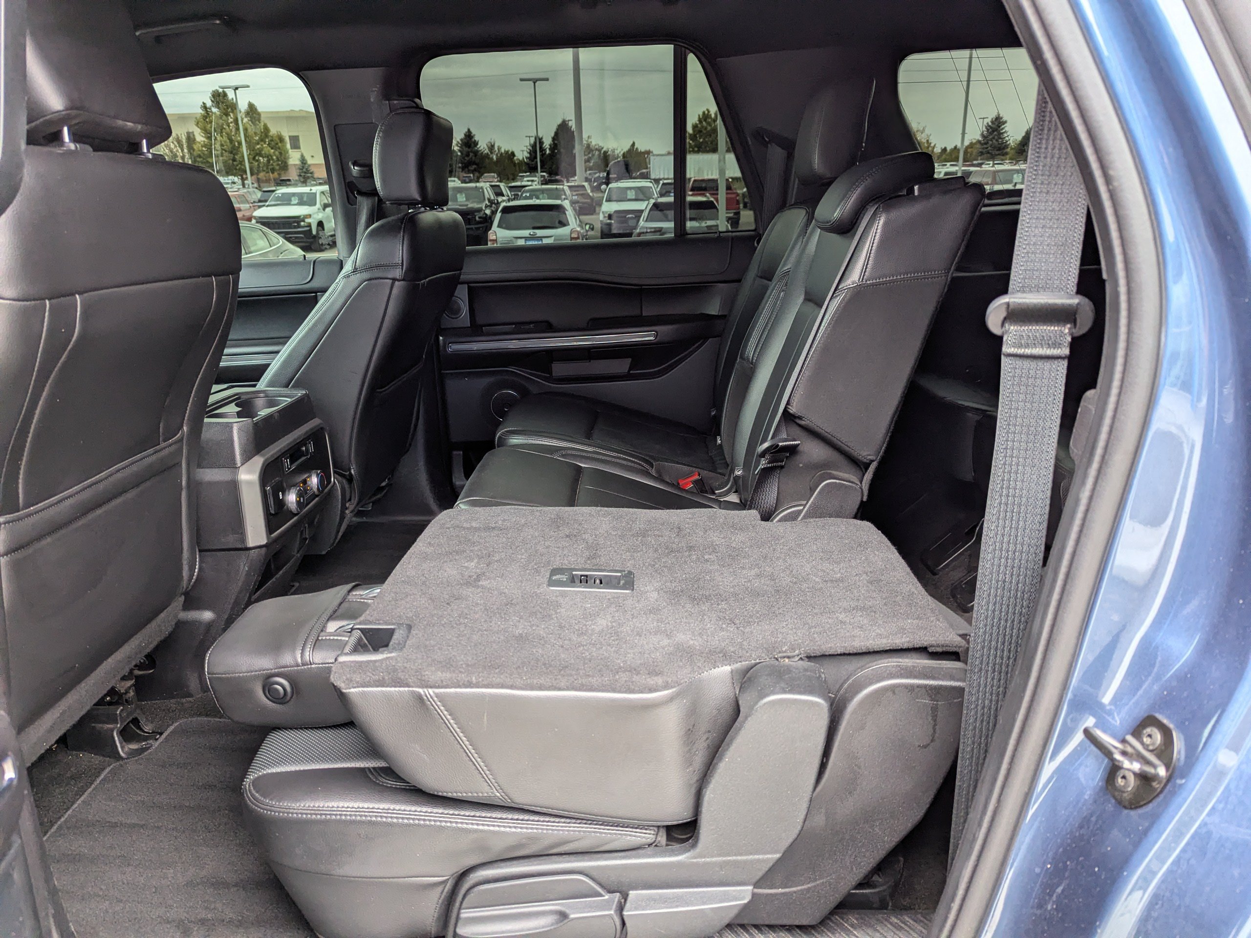 Used 2018 Ford Expedition Max XLT w/ Equipment Group 201A AWD/4WD image 26