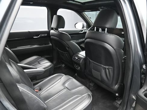 Used 2023 Hyundai Palisade Calligraphy image 28