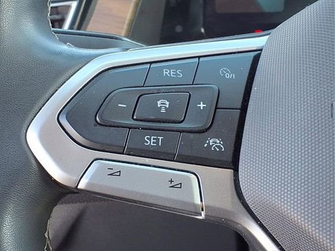 Used 2024 Volkswagen Atlas SE image 10