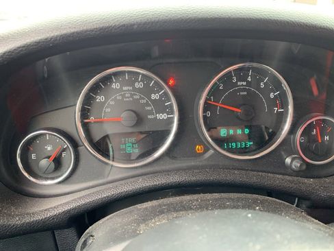 Used 2015 Jeep Wrangler Unlimited Sport w/ Max Tow Package AWD/4WD image 13