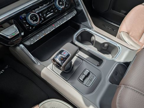 New 2026 GMC Sierra 1500 Denali w/ Technology Package AWD/4WD image 16