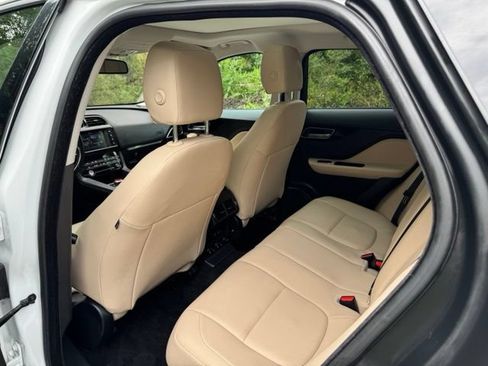 Used 2018 Jaguar F-PACE Premium AWD/4WD image 12