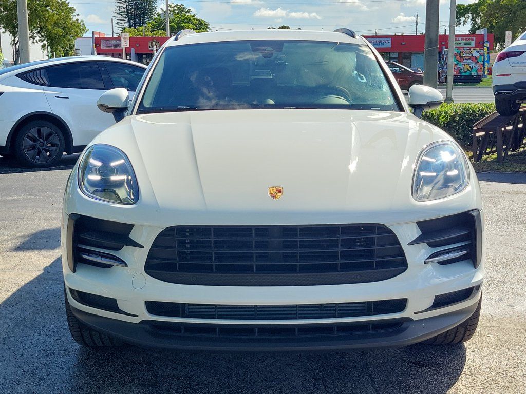 Used 2021 Porsche Macan AWD/4WD image 2