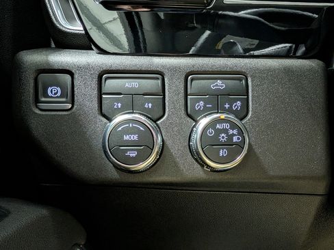 Used 2025 GMC Sierra 1500 Elevation AWD/4WD image 22