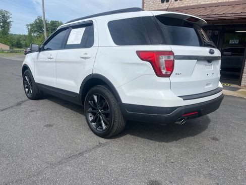 Used 2019 Ford Explorer XLT w/ Equipment Group 202A AWD/4WD image 8