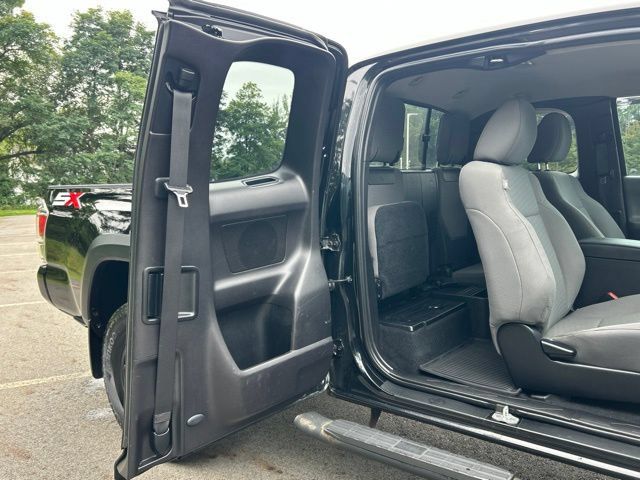 Used 2020 Toyota Tacoma SR w/ SX Package AWD/4WD image 38