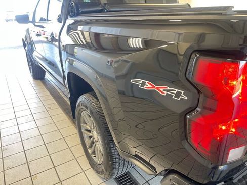 Used 2024 Chevrolet Colorado LT w/ LT Convenience Package AWD/4WD image 20