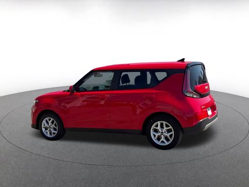 Used 2025 Kia Soul LX w/ LX Technology Package image 10
