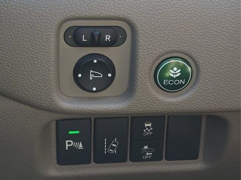 Used 2016 Honda Pilot Touring image 21