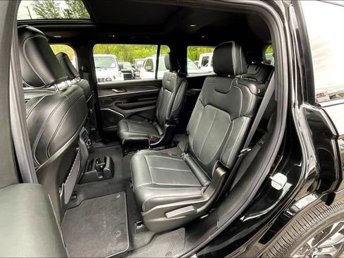 New 2025 Jeep Grand Cherokee L Overland image 11