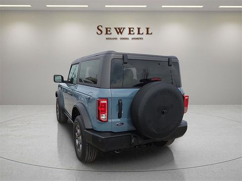 Used 2021 Ford Bronco Big Bend image 3