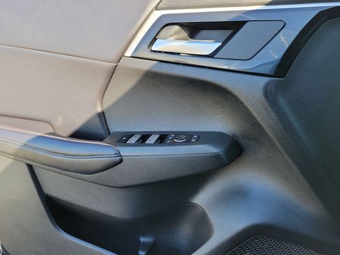 Used 2024 Mitsubishi Outlander SE image 21