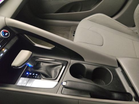 Used 2024 Hyundai Elantra SEL image 26