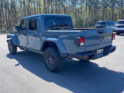 New 2026 Jeep Gladiator Sport AWD/4WD image 5