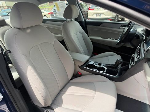 Used 2019 Hyundai Sonata SEL w/ Tech Package 02 FWD image 16