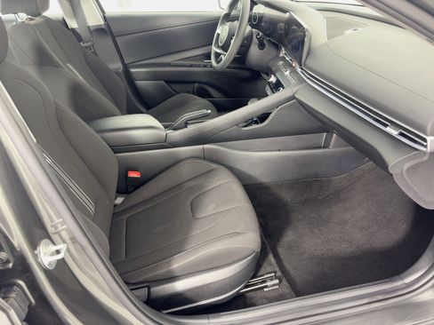Used 2024 Hyundai Elantra SEL image 30