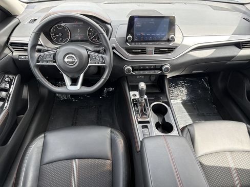 Used 2024 Nissan Altima 2.5 SR AWD/4WD image 2