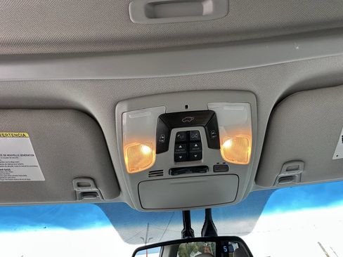 Used 2015 Toyota Sienna Limited Premium image 4