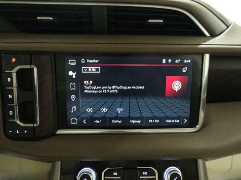 Used 2022 GMC Yukon XL Denali w/ Advanced Technology Package image 30