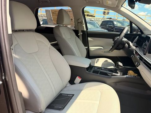 Certified 2026 Kia Sorento S FWD image 10