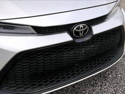 Used 2022 Toyota Corolla LE image 28