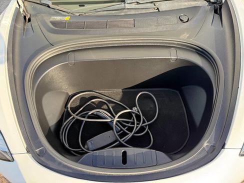 Used 2018 Tesla Model 3 Long Range image 17