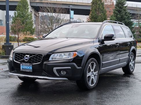Used 2015 Volvo XC70 T6 image 3