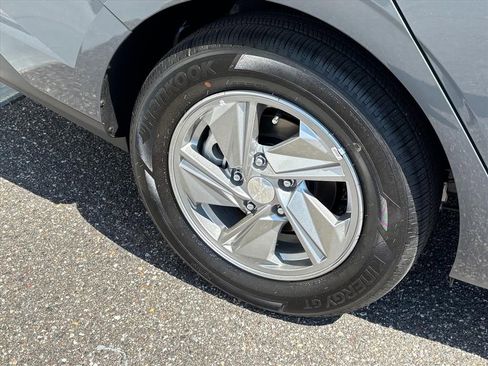 New 2026 Hyundai Elantra SE FWD image 27