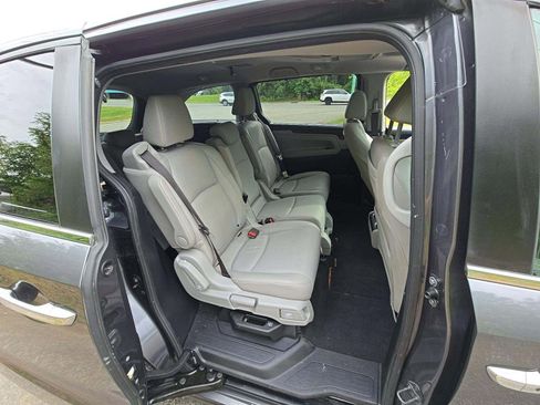 Used 2018 Honda Odyssey Touring image 13
