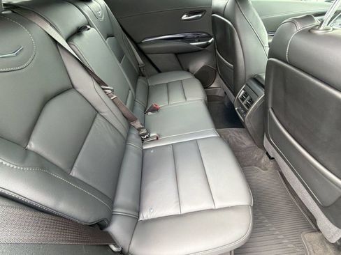 Used 2023 Cadillac XT4 Luxury w/ Cold Weather Package FWD image 34