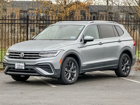 Used 2022 Volkswagen Tiguan SE image 8