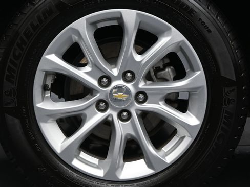 Used 2018 Chevrolet Equinox LT image 10