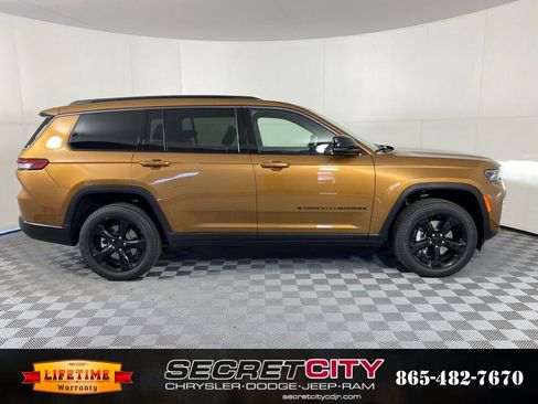 New 2026 Jeep Grand Cherokee L Limited AWD/4WD image 8