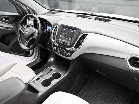 Used 2019 Chevrolet Equinox LT AWD/4WD image 24