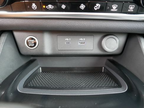 Certified 2023 Nissan Rogue SV w/ SV Premium B Package AWD/4WD image 33