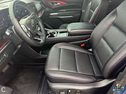 Used 2024 Chevrolet Traverse Z71 w/ Enhanced Driving Package AWD/4WD image 19