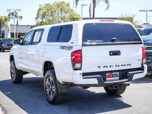 Used 2019 Toyota Tacoma TRD Sport AWD/4WD image 6