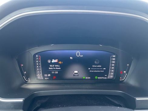 Used 2025 Honda Pilot Elite image 16