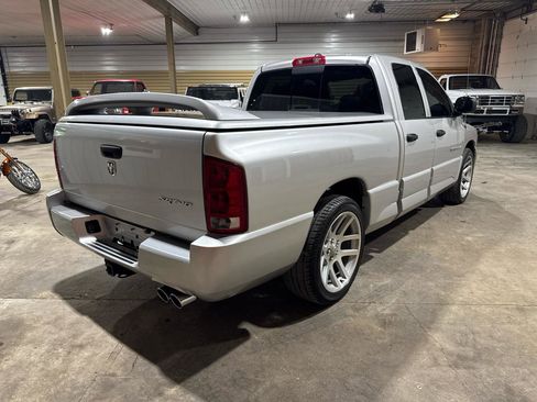 Used 2005 Dodge Ram 1500 Truck 2WD Quad Cab image 5