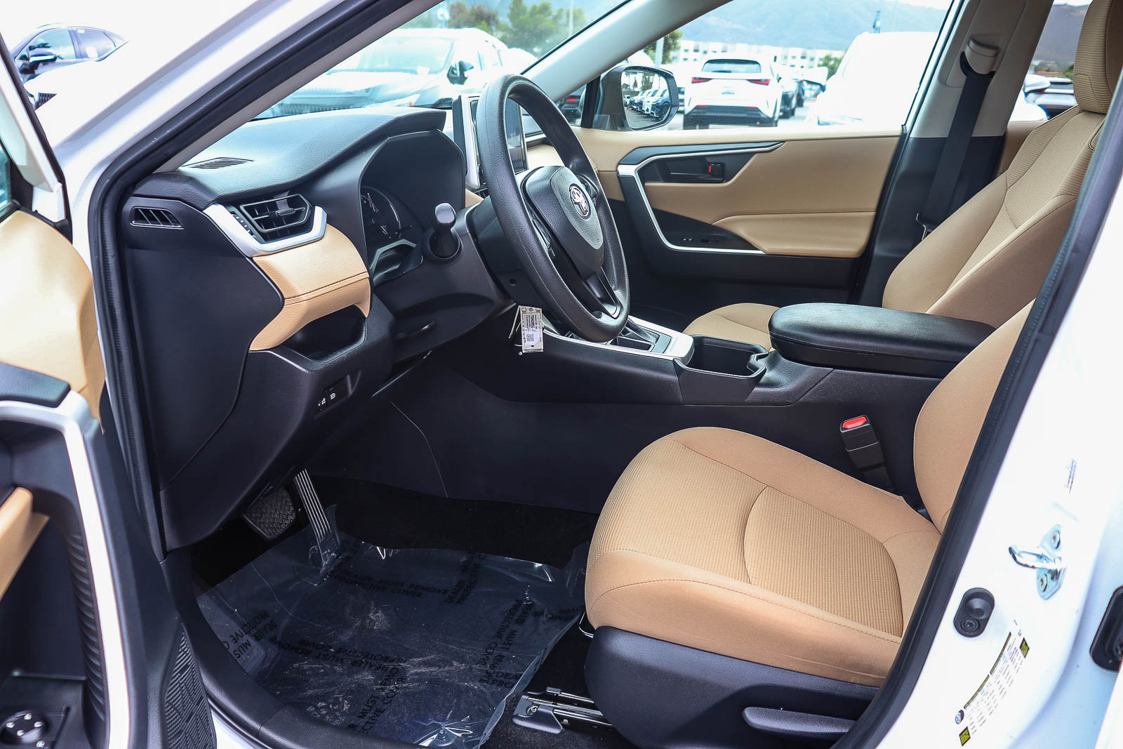 Used 2025 Toyota RAV4 LE FWD image 21