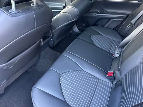 Used 2023 Toyota Camry SE FWD image 12