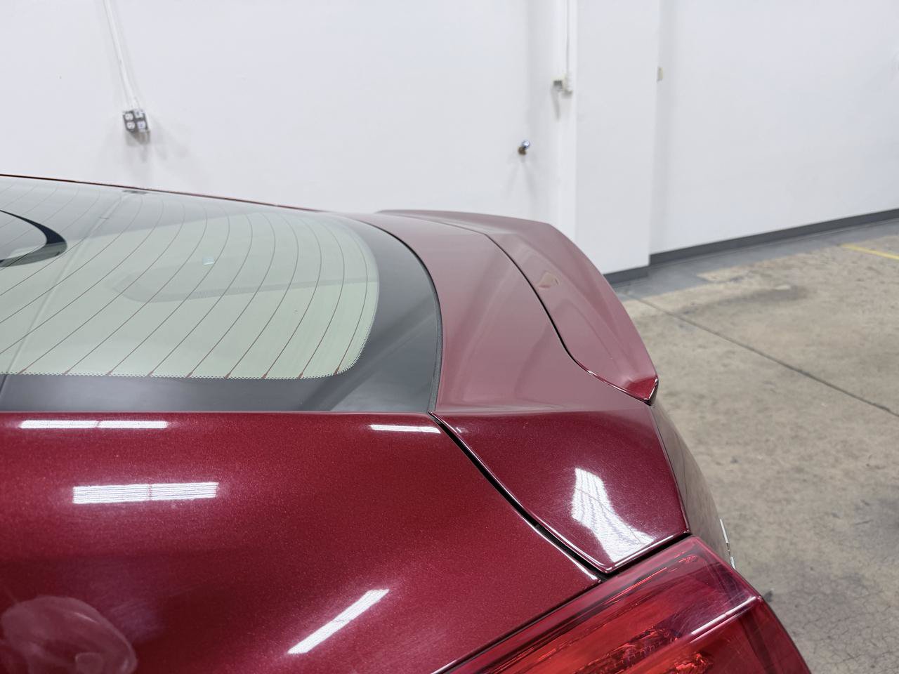 Used 2016 Cadillac ELR FWD image 17