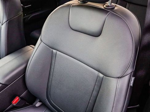 Used 2025 Hyundai Santa Cruz SEL image 29