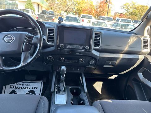 Used 2022 Nissan Frontier SV AWD/4WD image 23