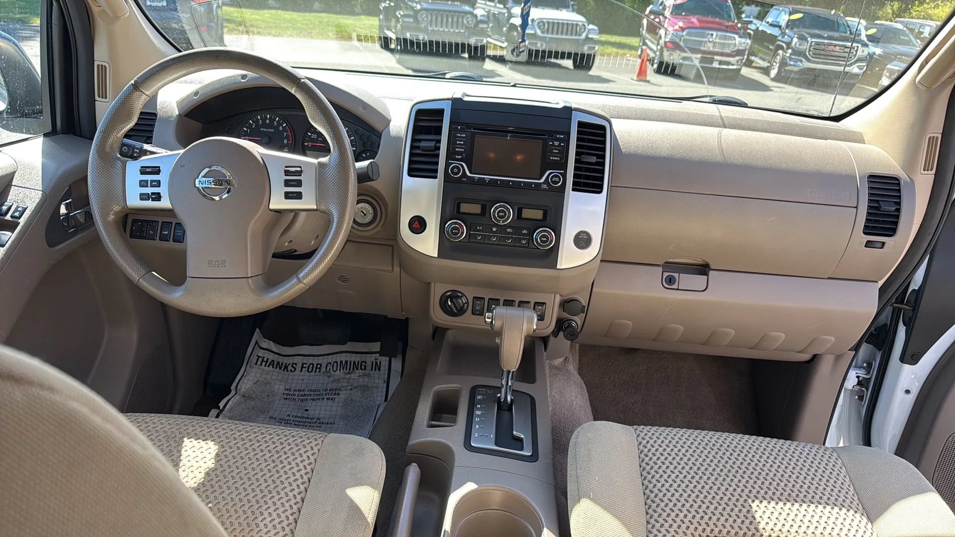 Used 2015 Nissan Frontier SV w/ SV Value Truck Package AWD/4WD image 7